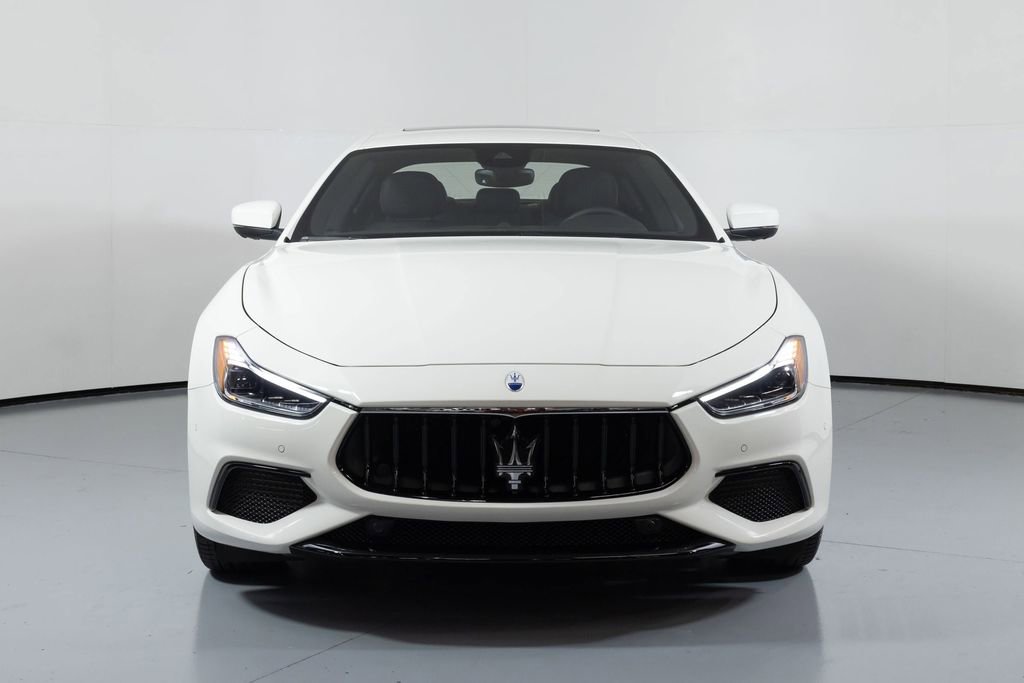 Used 2023 Maserati Ghibli Modena image 6