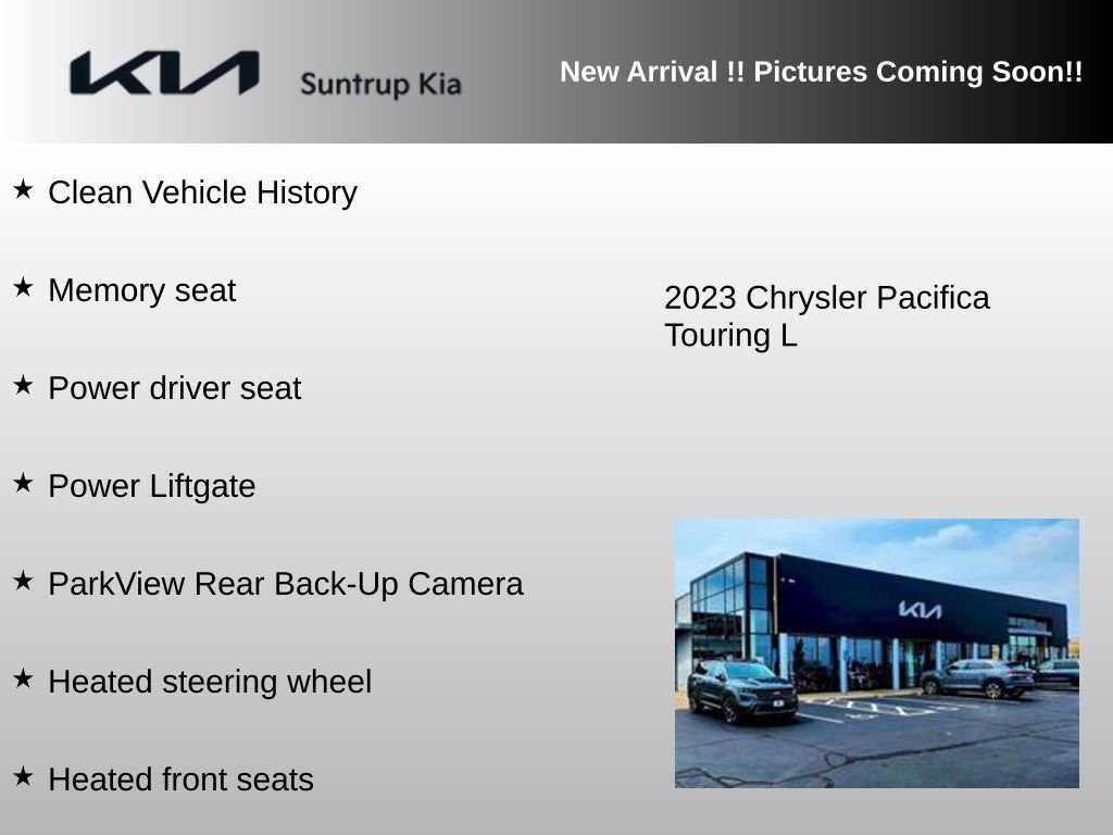Used 2023 Chrysler Pacifica Touring-L image 4