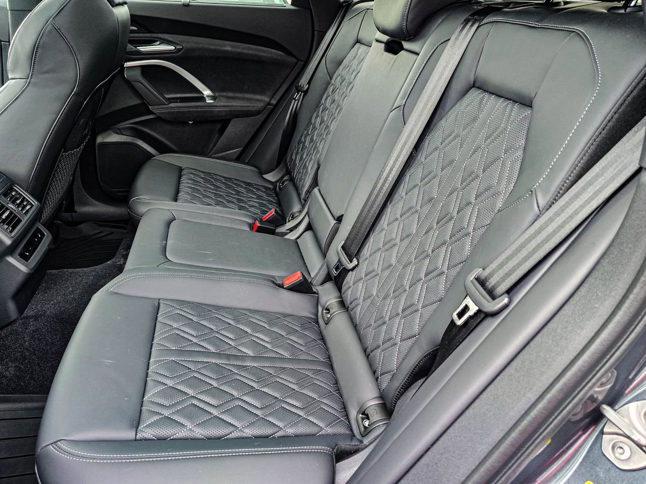 Used 2025 Audi SQ5 Prestige image 30