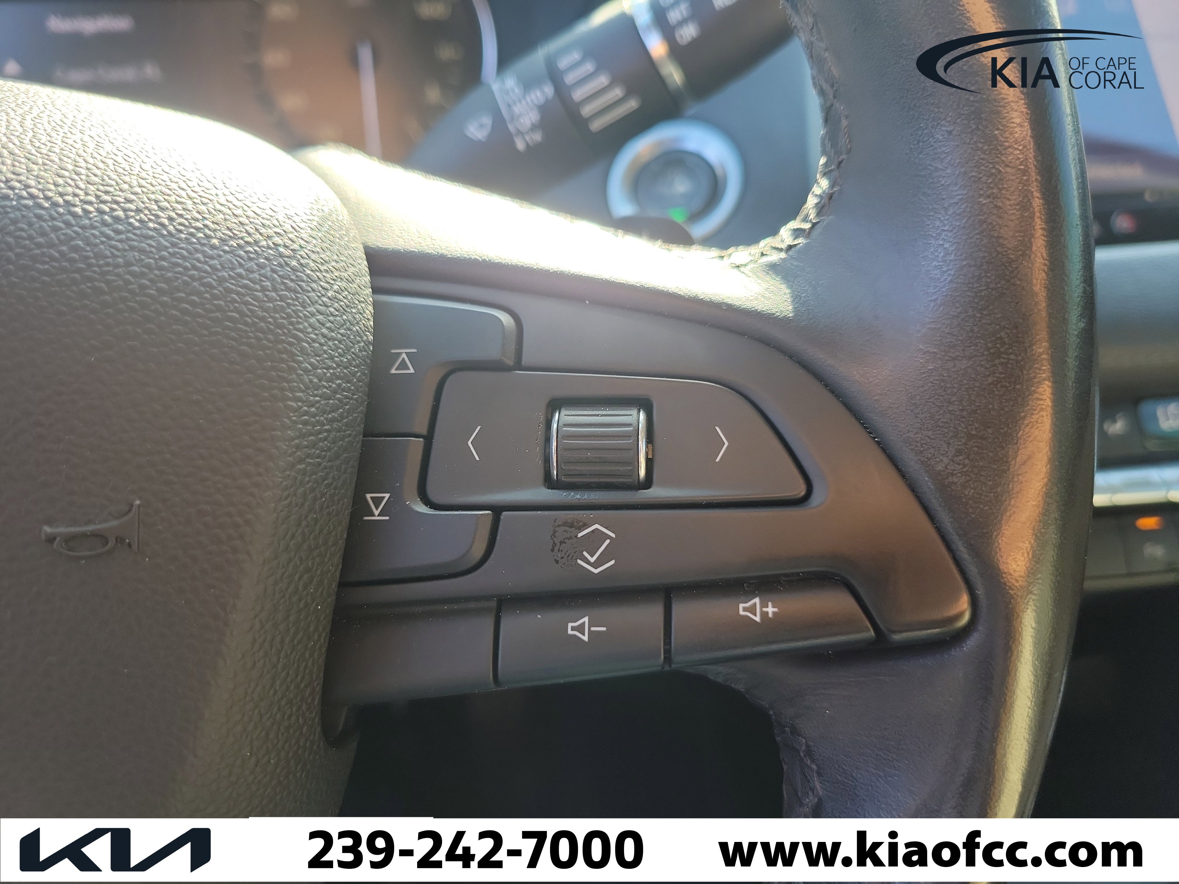 Used 2019 Cadillac XT4 Premium Luxury FWD image 25