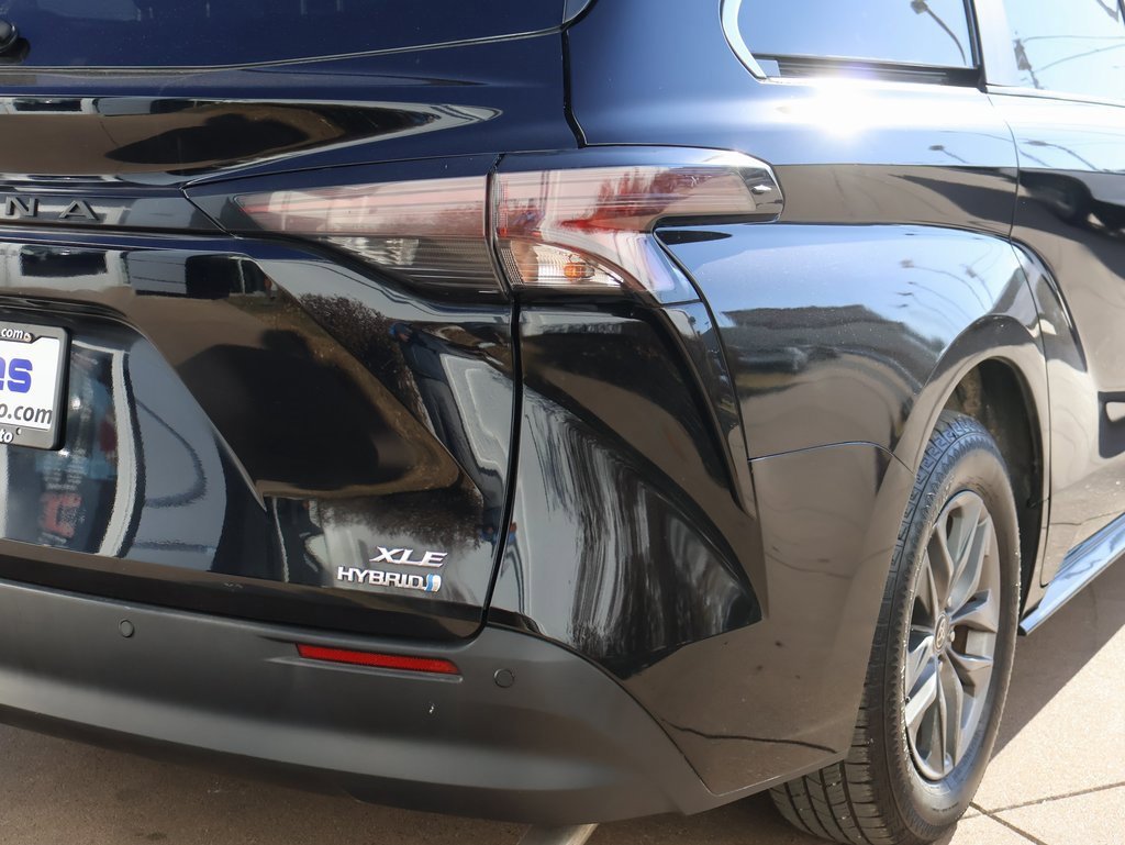 Used 2024 Toyota Sienna XLE image 13