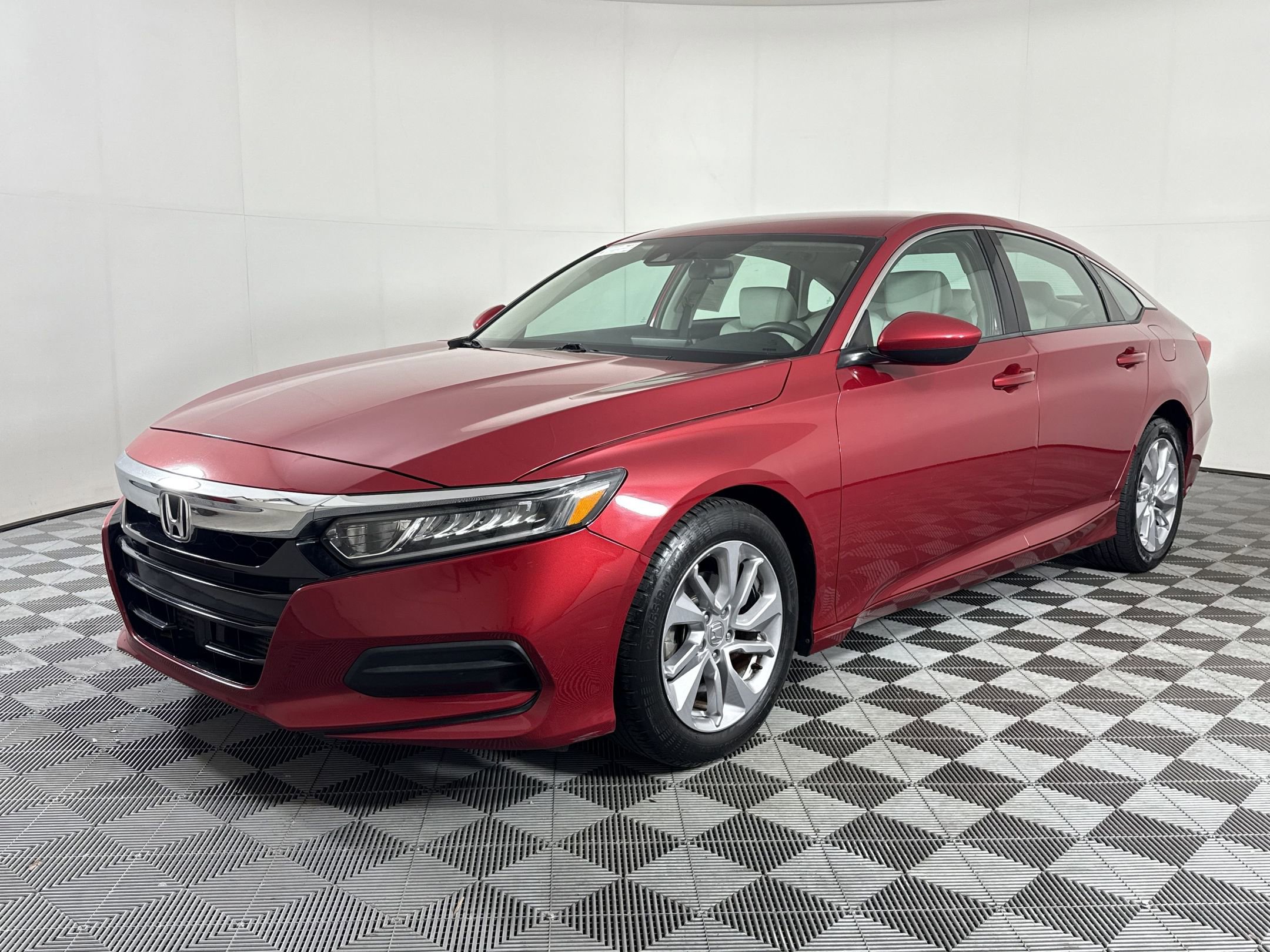 Used 2018 Honda Accord LX image 1