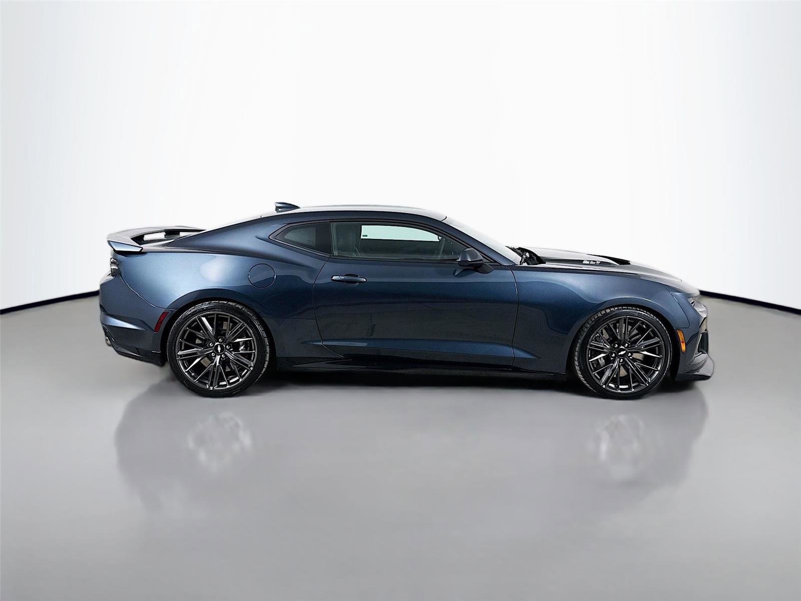 Used 2019 Chevrolet Camaro ZL1 image 10