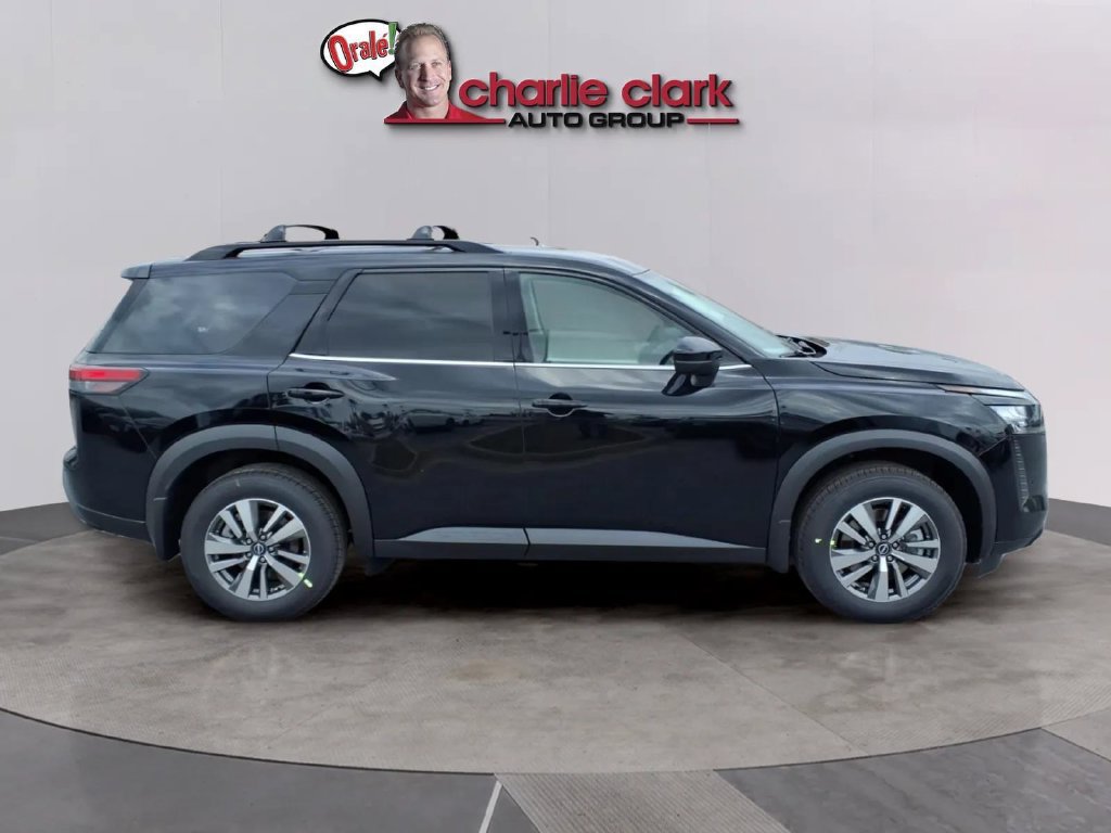 New 2026 Nissan Pathfinder SL FWD image 6