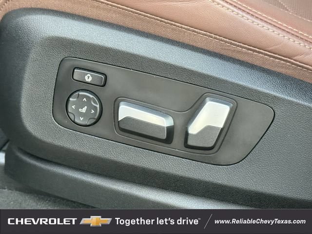 Used 2024 BMW X5 xDrive50e w/ Parking Assistance Package AWD/4WD image 28