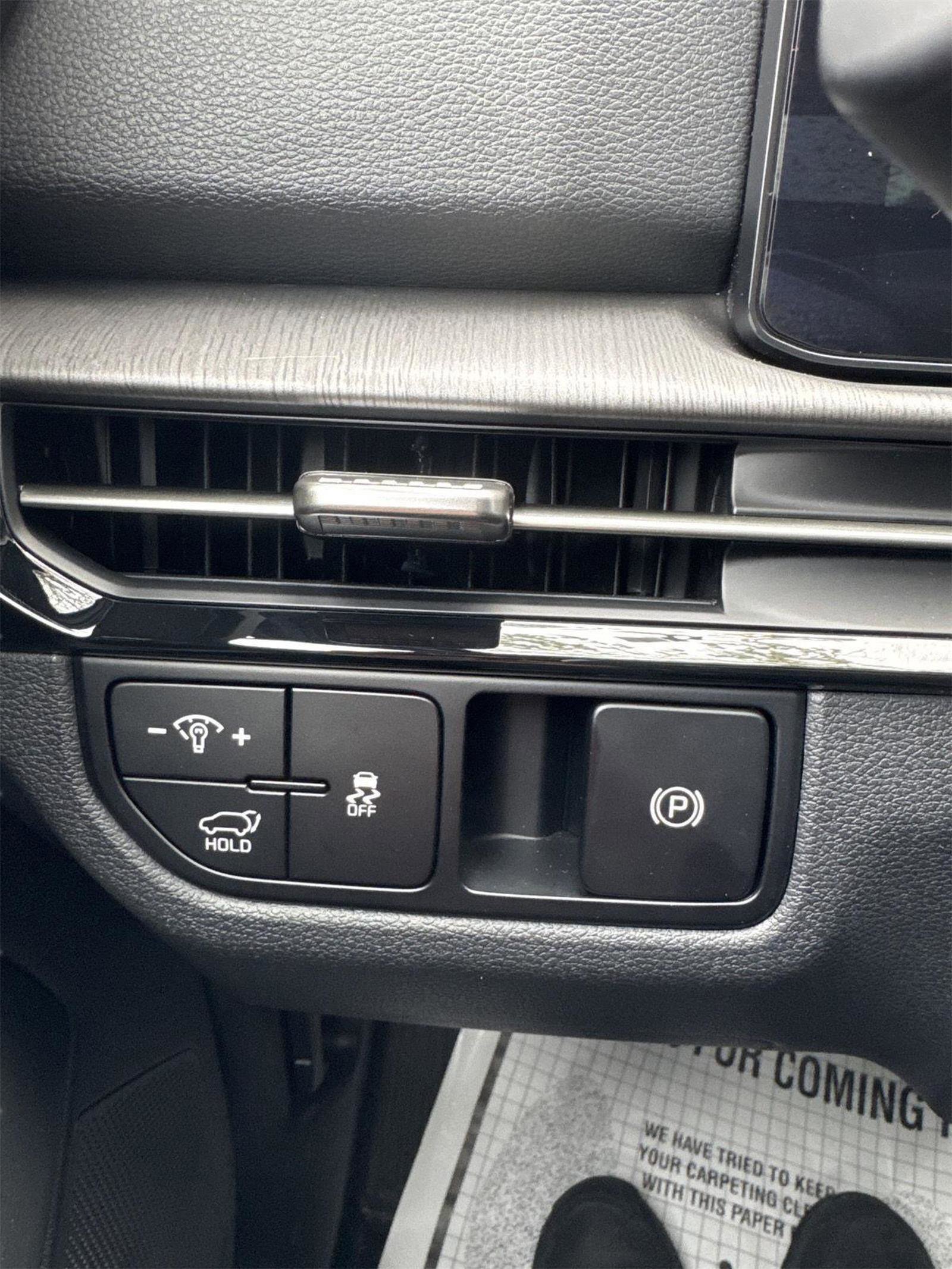 Used 2026 Kia Sportage X-Line w/ X-Line Premium Package image 17