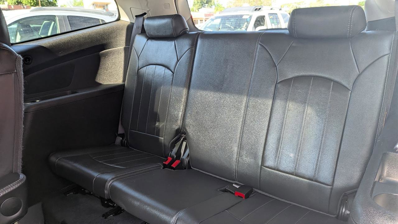 Used 2014 Chevrolet Traverse LTZ AWD/4WD image 12