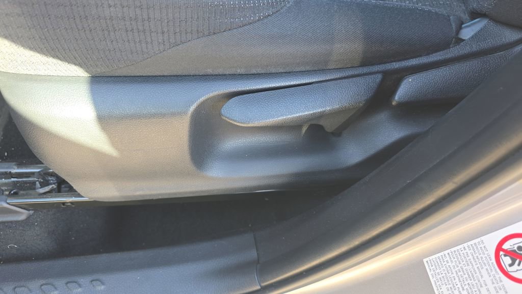 Used 2019 Toyota C-HR XLE image 18