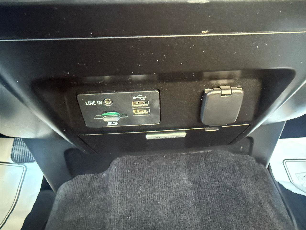 Used 2015 Ford F150 XLT w/ Equipment Group 302A Luxury image 22