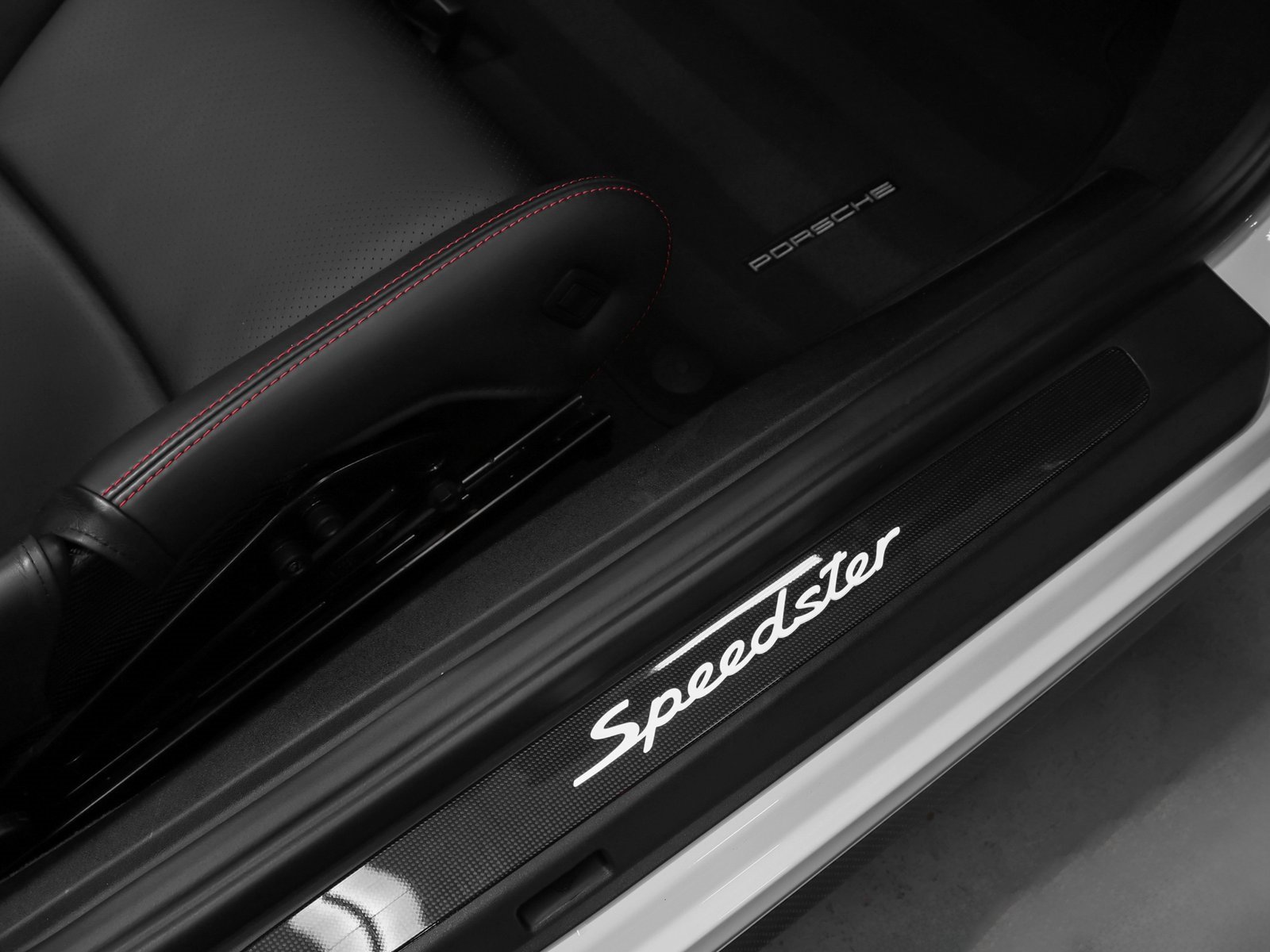 Used 2019 Porsche 911 Speedster image 35