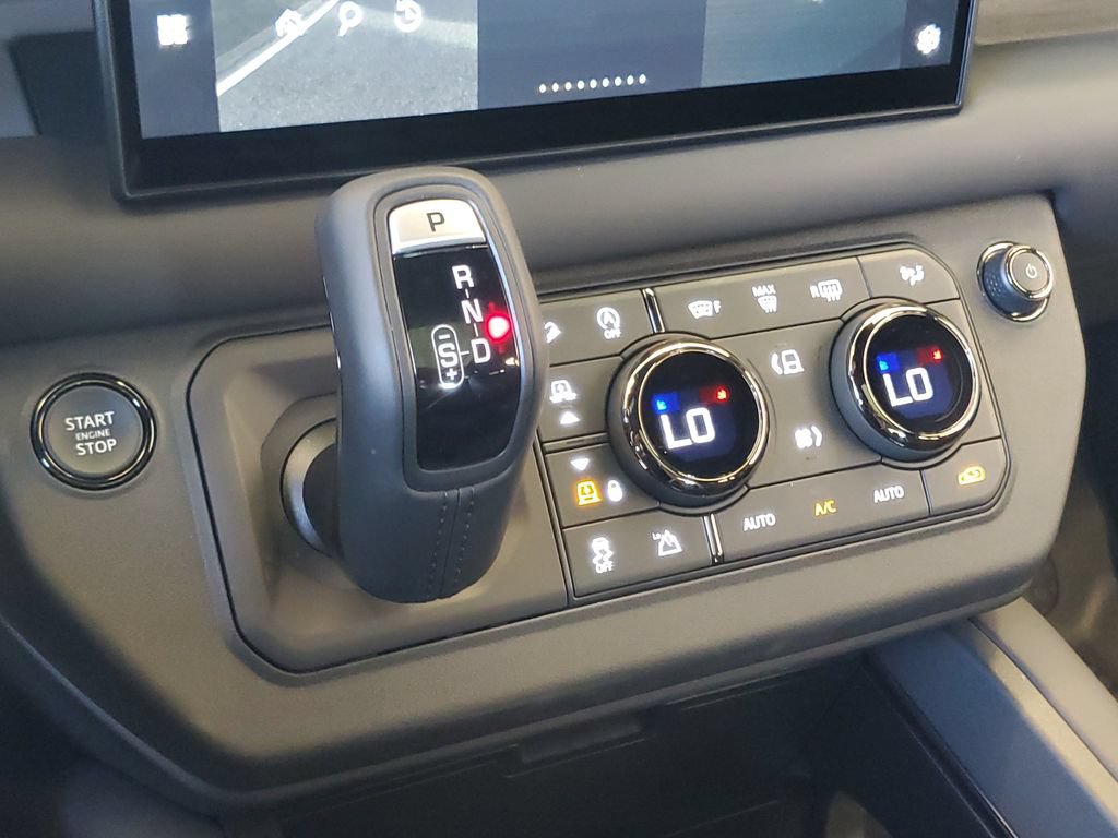Certified 2025 Land Rover Defender 110 AWD/4WD image 24