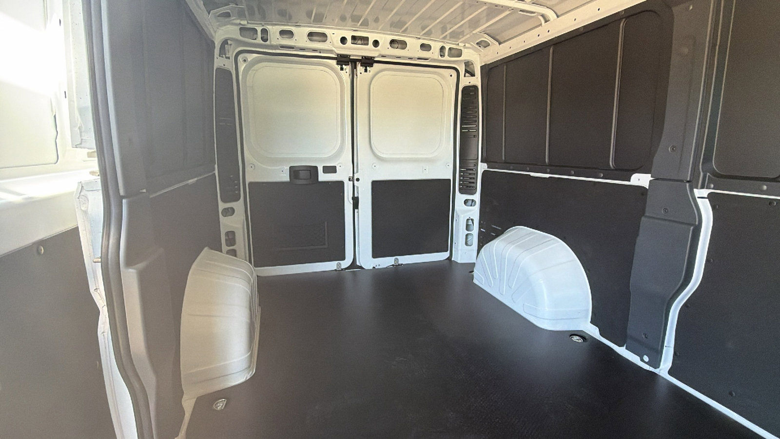 New 2026 RAM ProMaster 1500 w/ Convenience Group FWD image 14