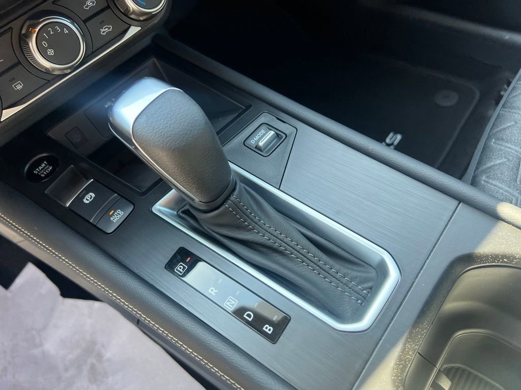 New 2025 Nissan Kicks SV AWD/4WD image 23