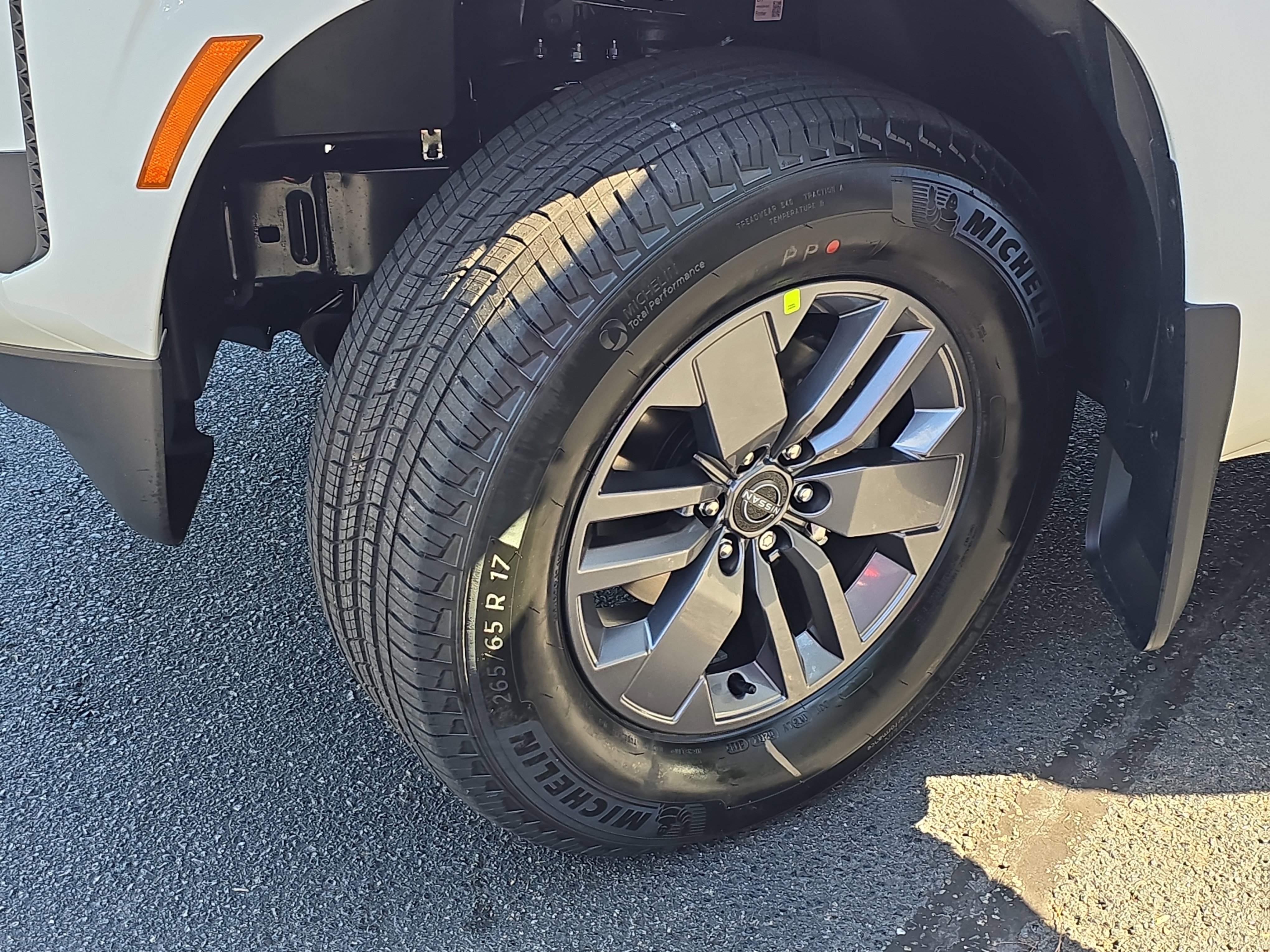 New 2026 Nissan Frontier SV image 29