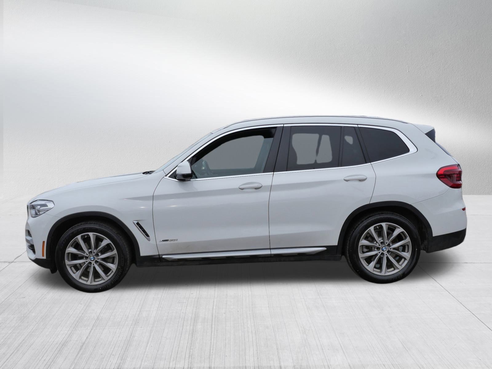 Used 2018 BMW X3 xDrive30i image 4