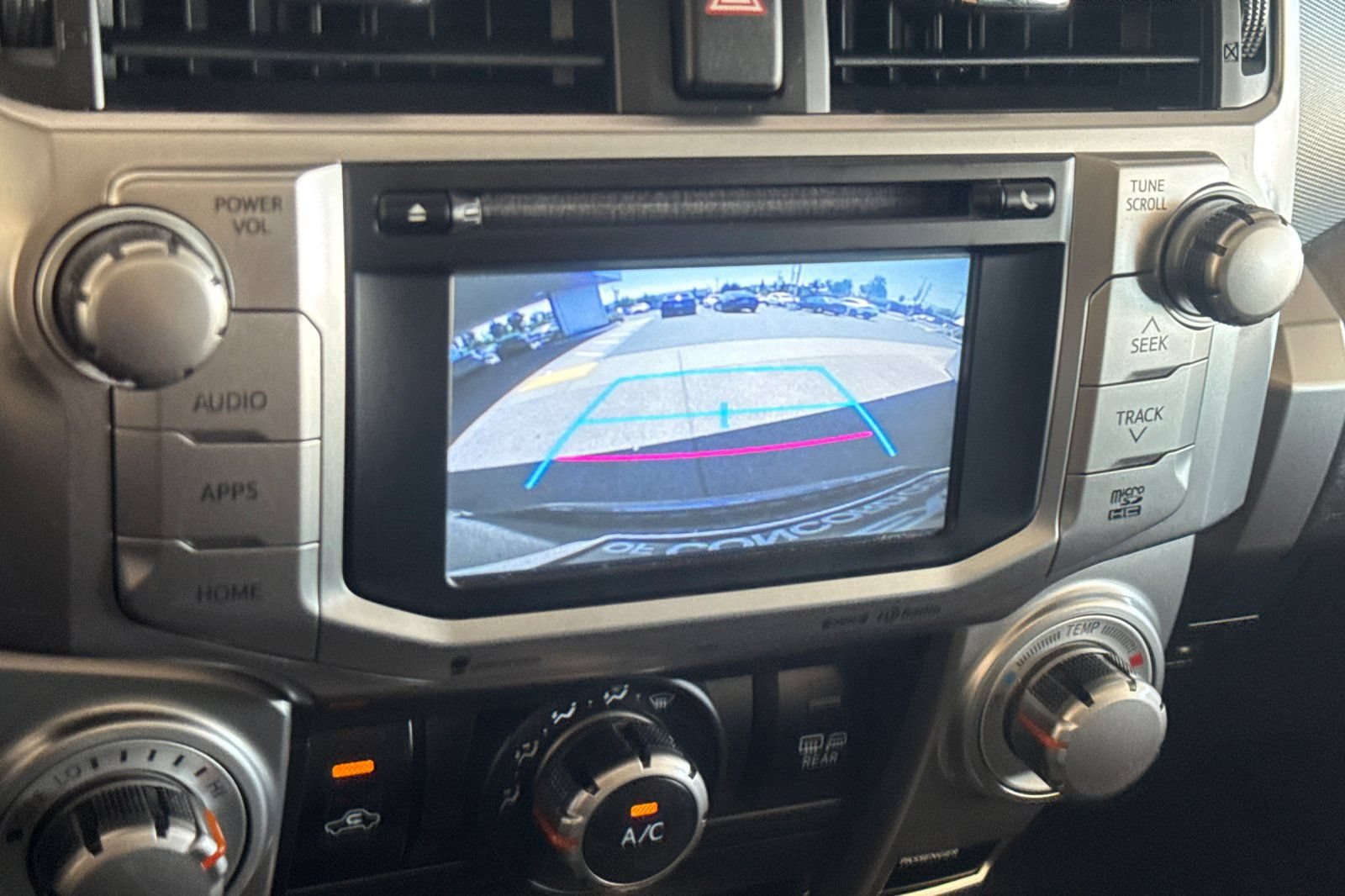 Used 2018 Toyota 4Runner SR5 Premium AWD/4WD image 16