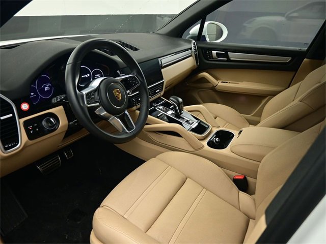 Used 2023 Porsche Cayenne S Platinum w/ Assistance Package image 13