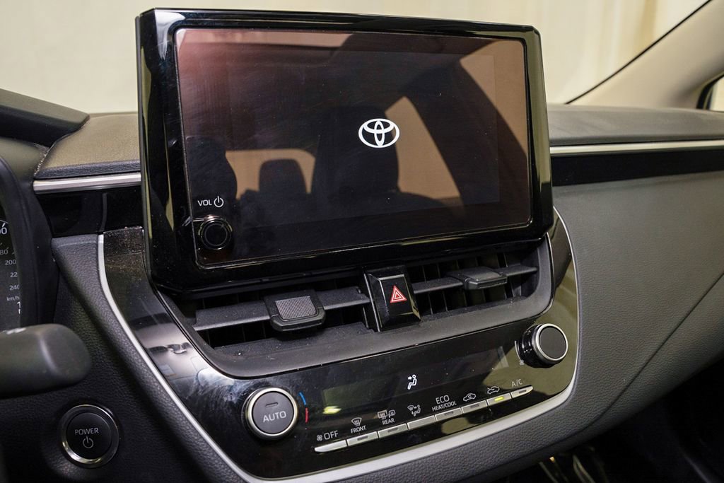 Used 2024 Toyota Corolla LE w/ LE Convenience Package image 13