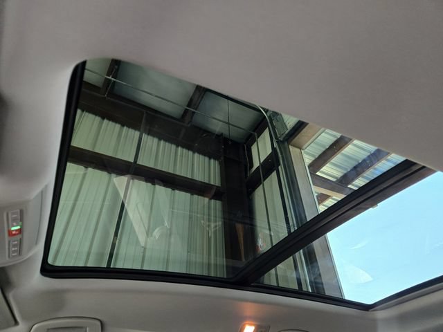 Used 2020 Volkswagen Atlas SE w/ Panoramic Sunroof Package FWD image 27