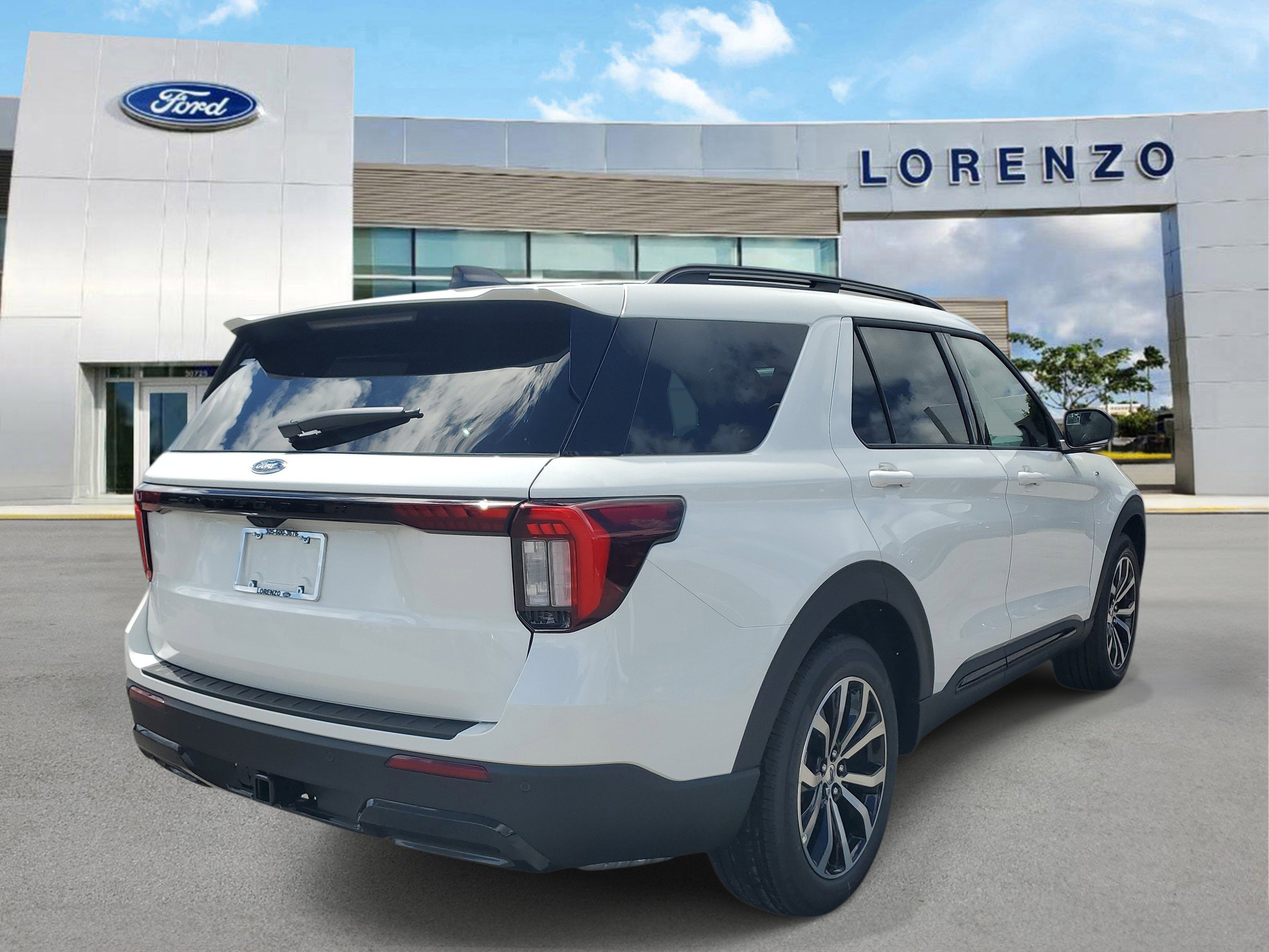 New 2026 Ford Explorer ST-Line RWD image 4
