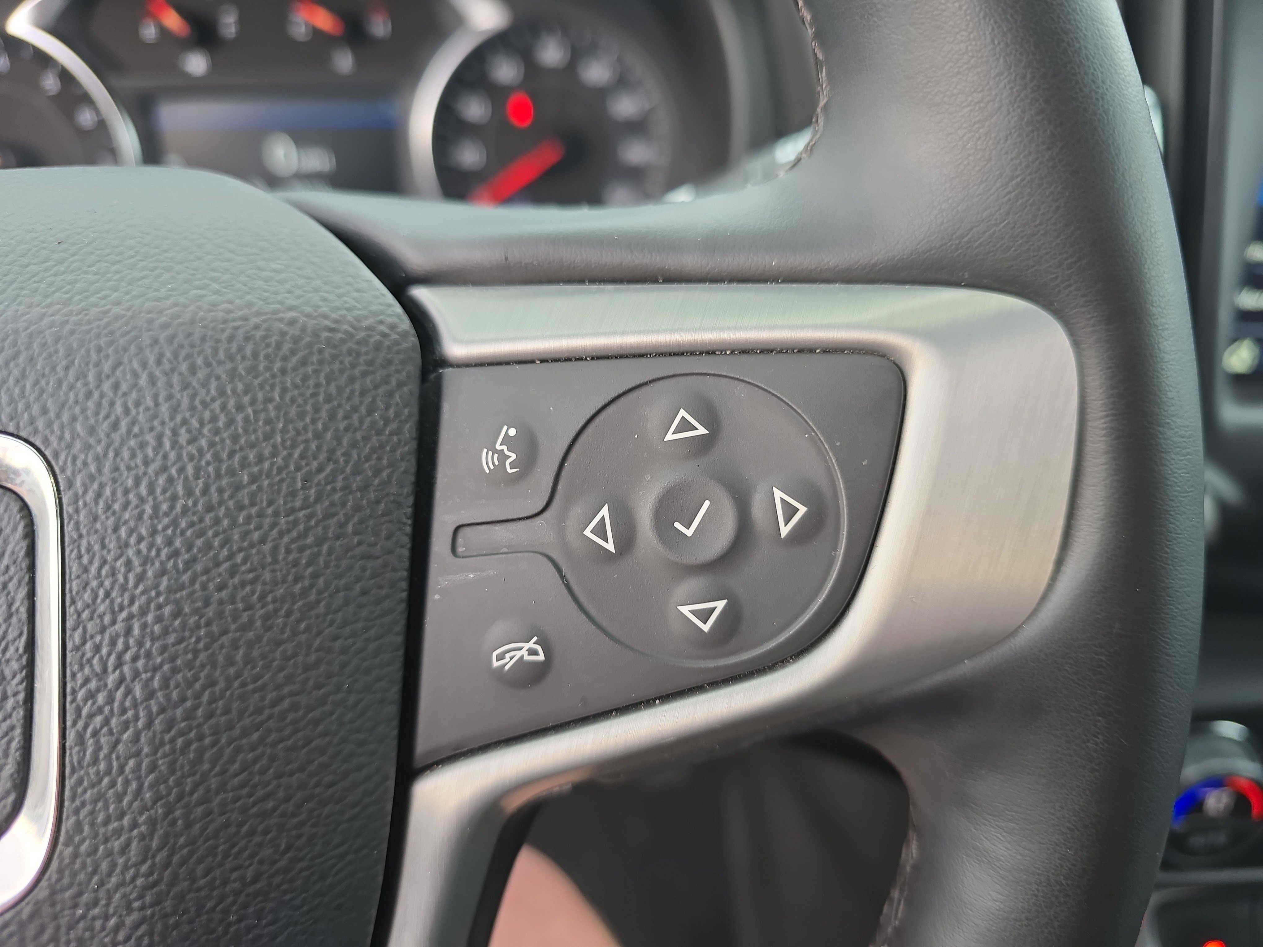 Used 2024 GMC Terrain SLT AWD/4WD image 26