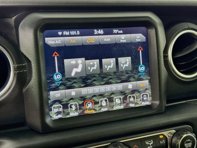 Used 2018 Jeep Wrangler Unlimited Sahara AWD/4WD image 19