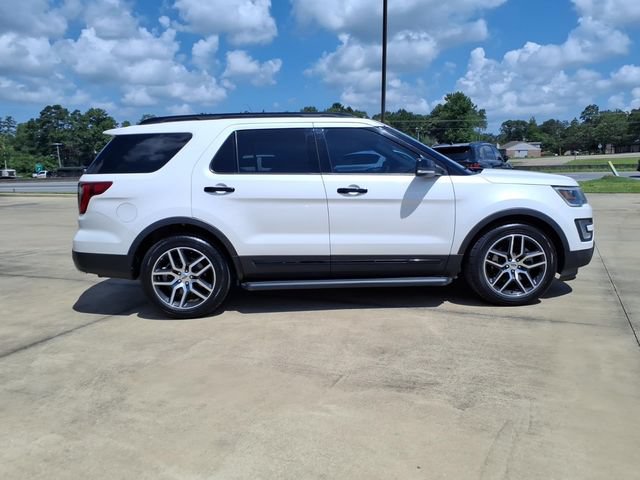 Used 2017 Ford Explorer Sport w/ Equipment Group 401A AWD/4WD image 2
