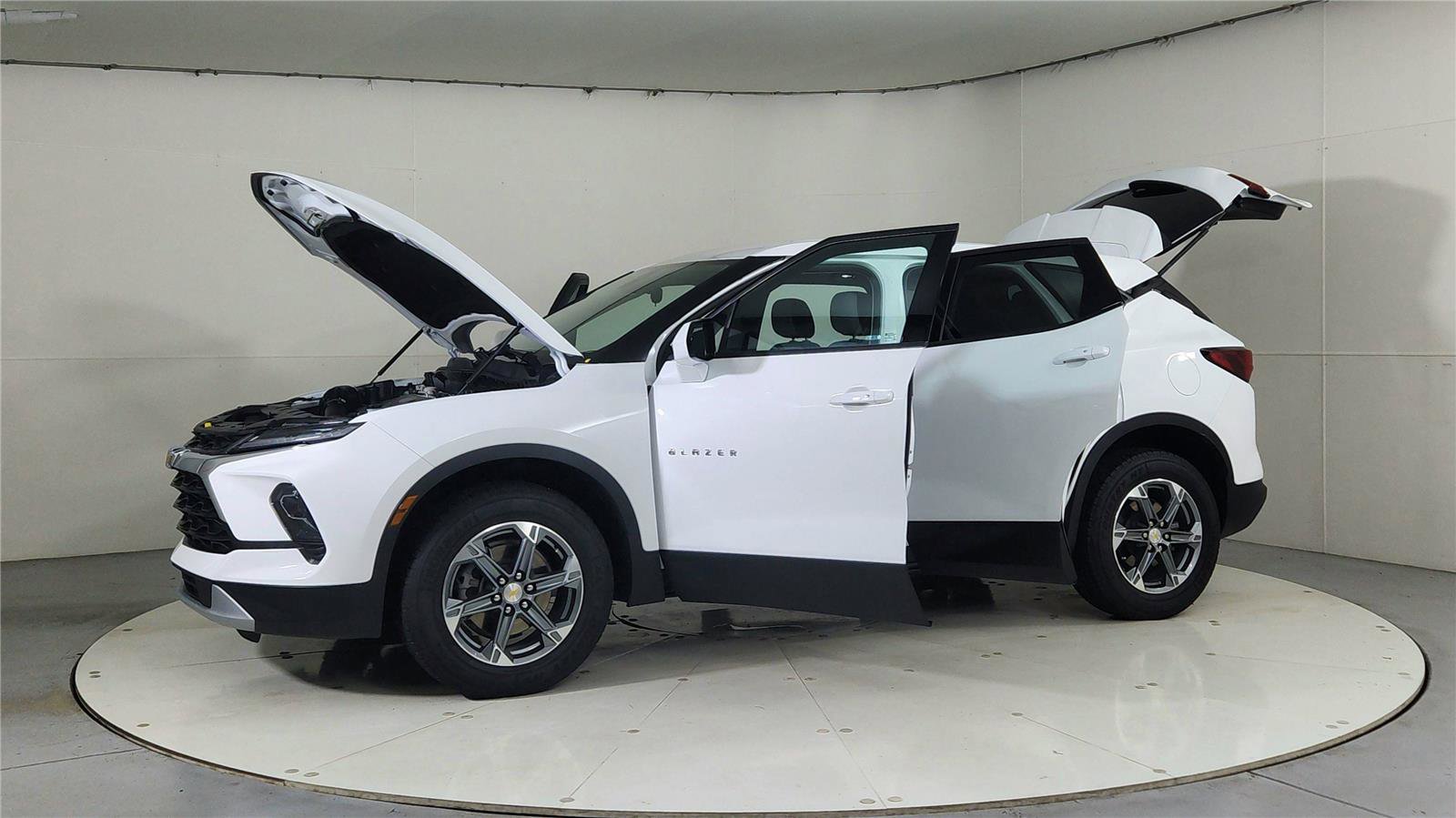 Used 2023 Chevrolet Blazer LT image 10