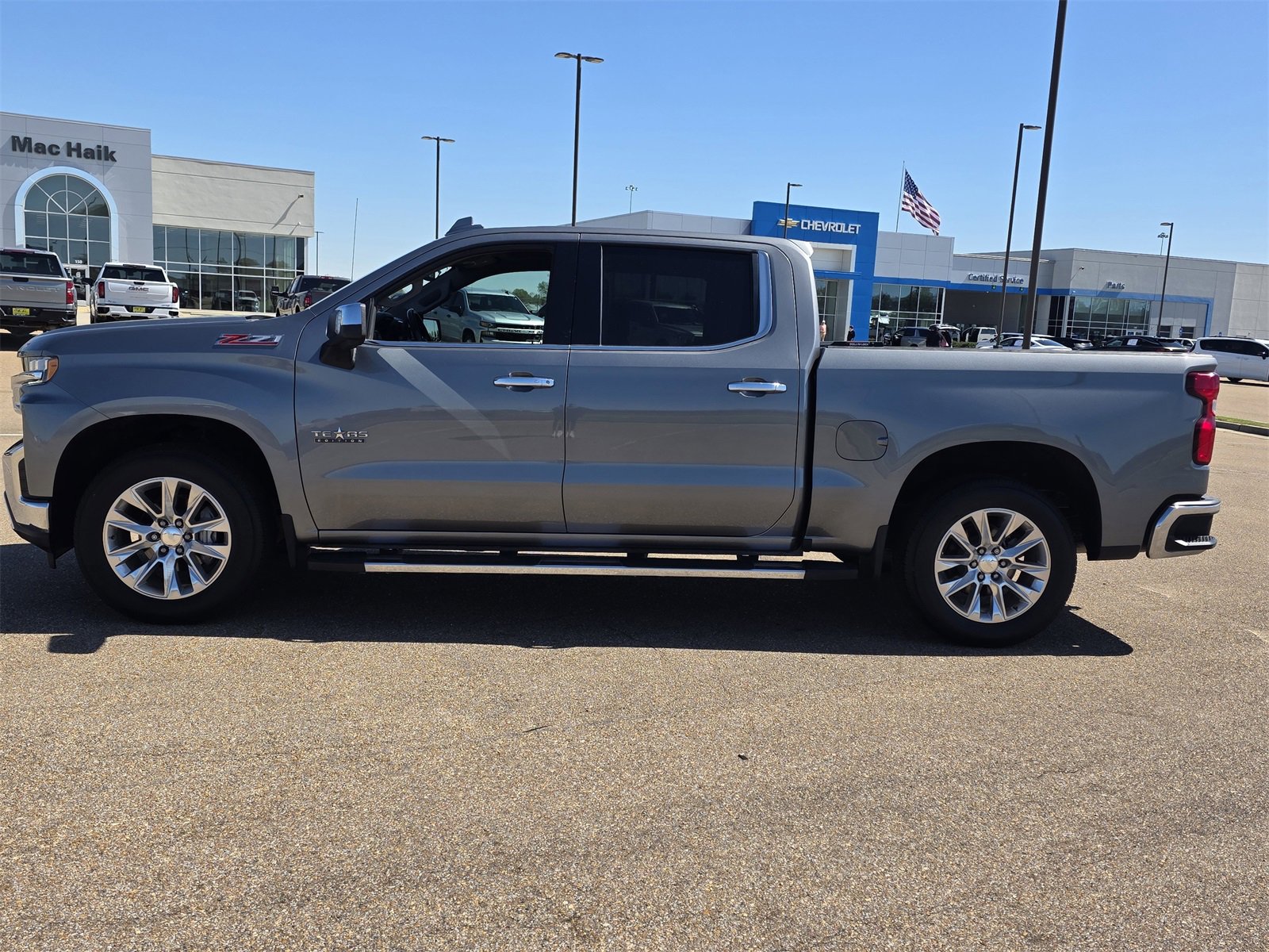 Used 2021 Chevrolet Silverado 1500 LTZ w/ LTZ Convenience Package II image 4