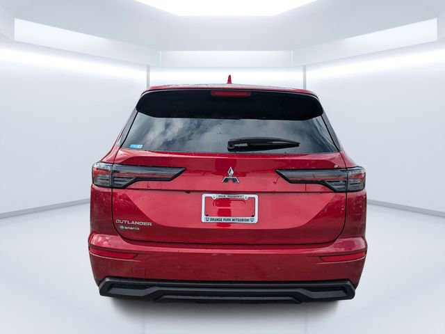 Used 2025 Mitsubishi Outlander ES image 4