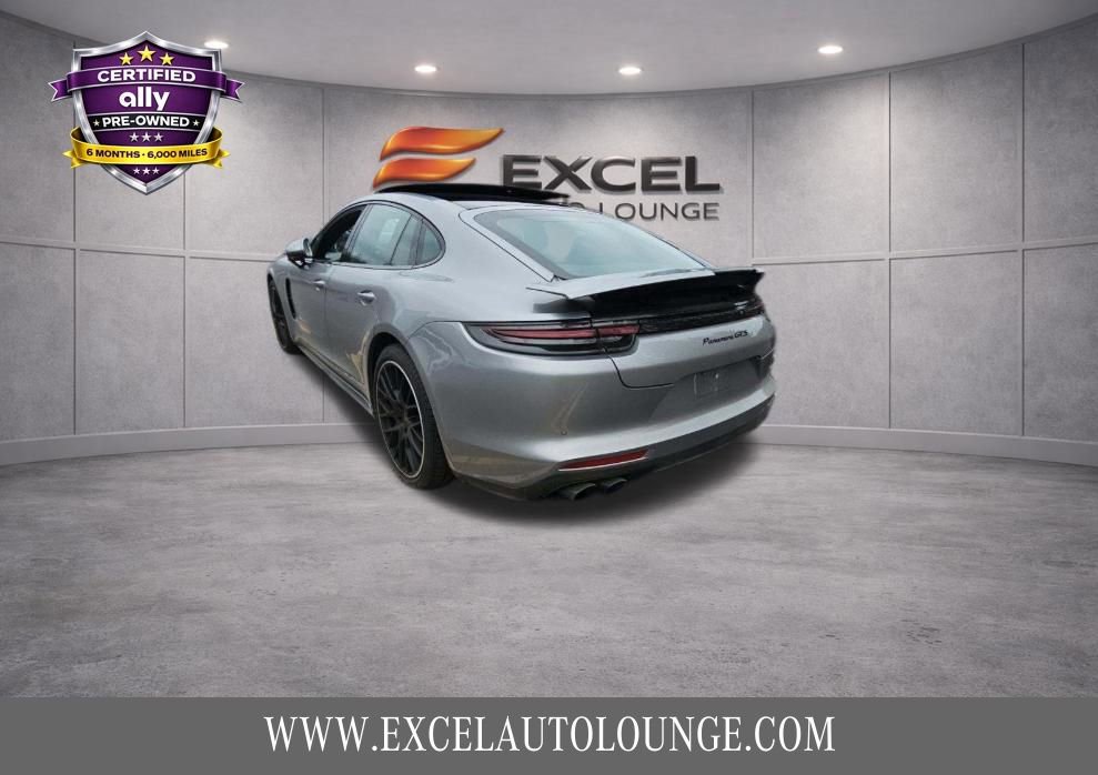 Used 2019 Porsche Panamera GTS image 3