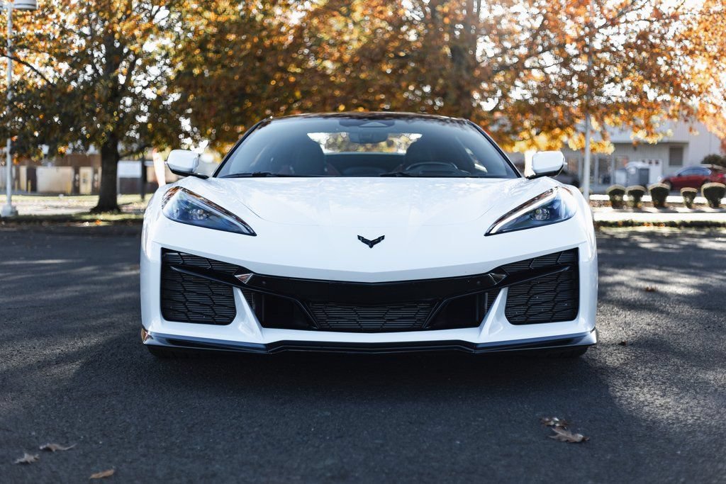 Used 2024 Chevrolet Corvette Z06 w/ Stealth Interior Trim Package RWD image 23