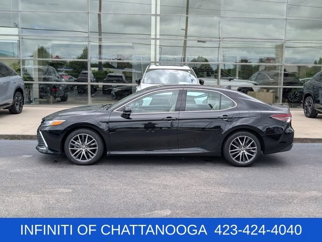 Used 2023 Toyota Camry XLE FWD image 2