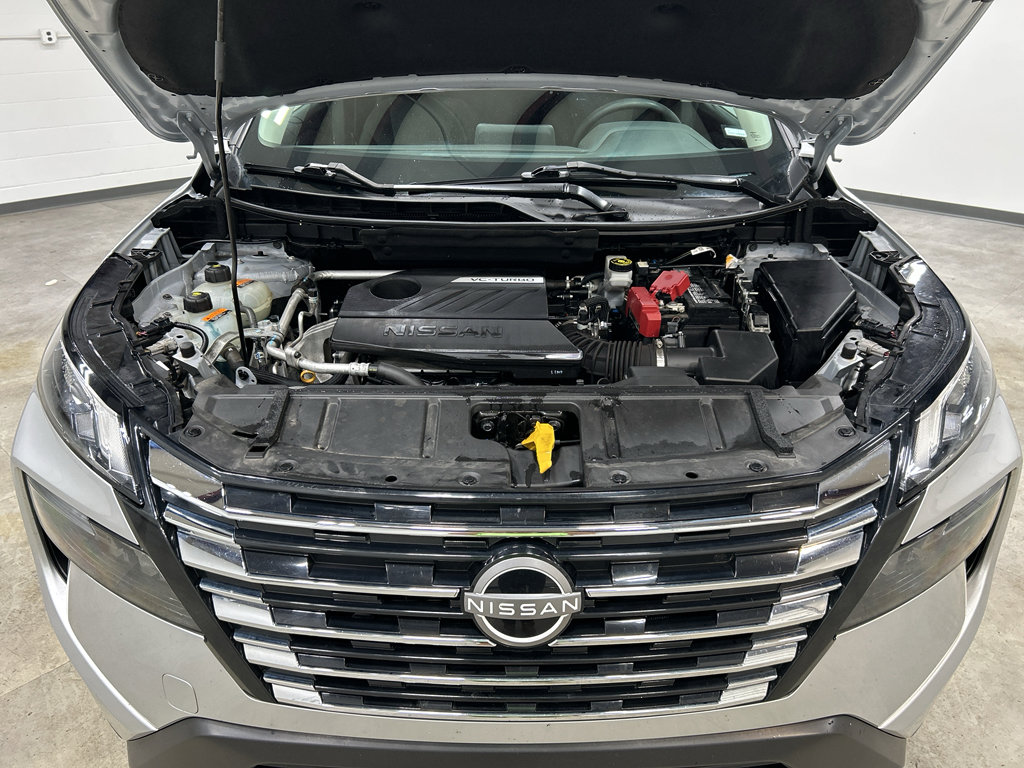 Used 2024 Nissan Rogue S FWD image 9