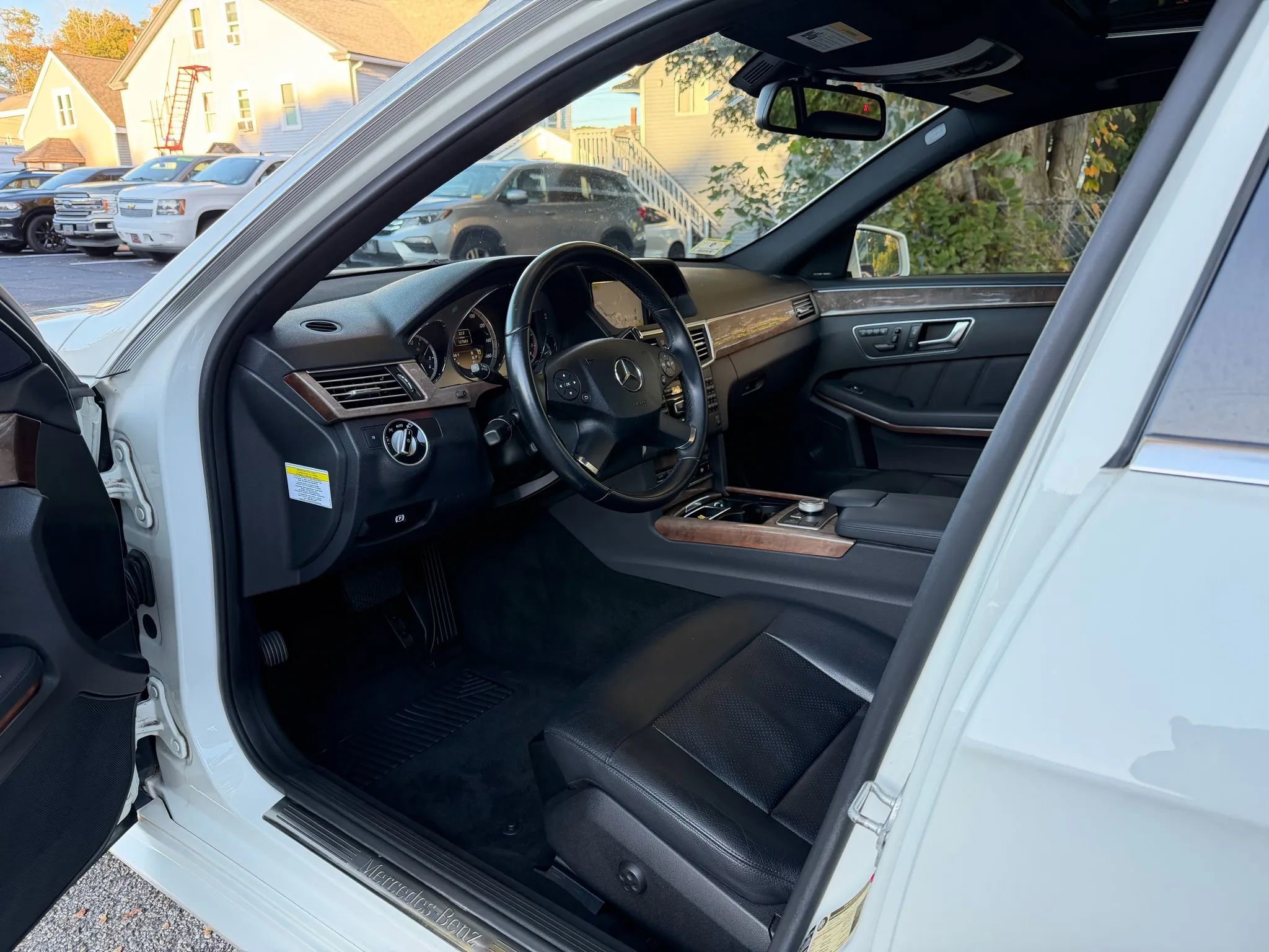 Used 2012 Mercedes-Benz E 350 4MATIC Sedan image 17