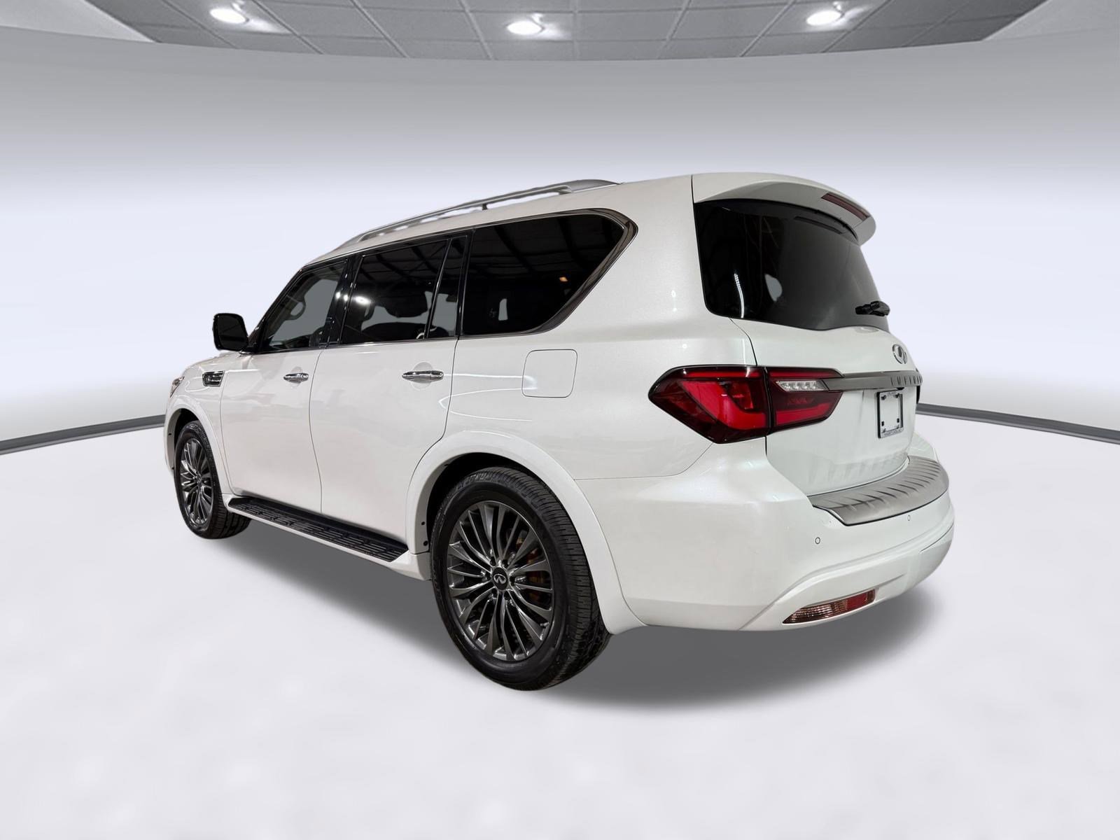 Used 2022 INFINITI QX80 Premium Select w/ Cargo Package RWD image 3