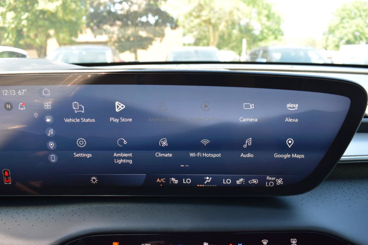 Used 2025 Buick Enclave Preferred w/ LPO, Floor Liner Package FWD image 29