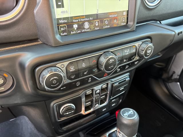 Used 2019 Jeep Wrangler Unlimited Sahara AWD/4WD image 22