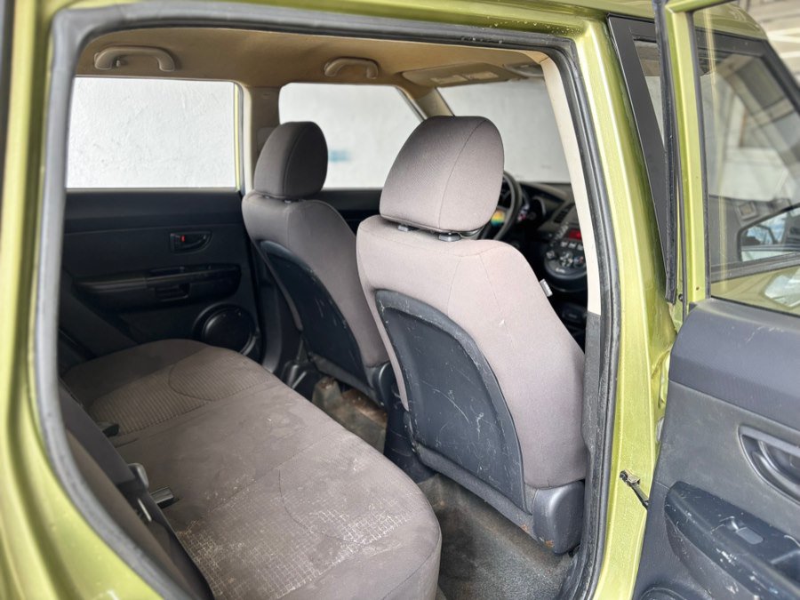 Used 2012 Kia Soul FWD image 17