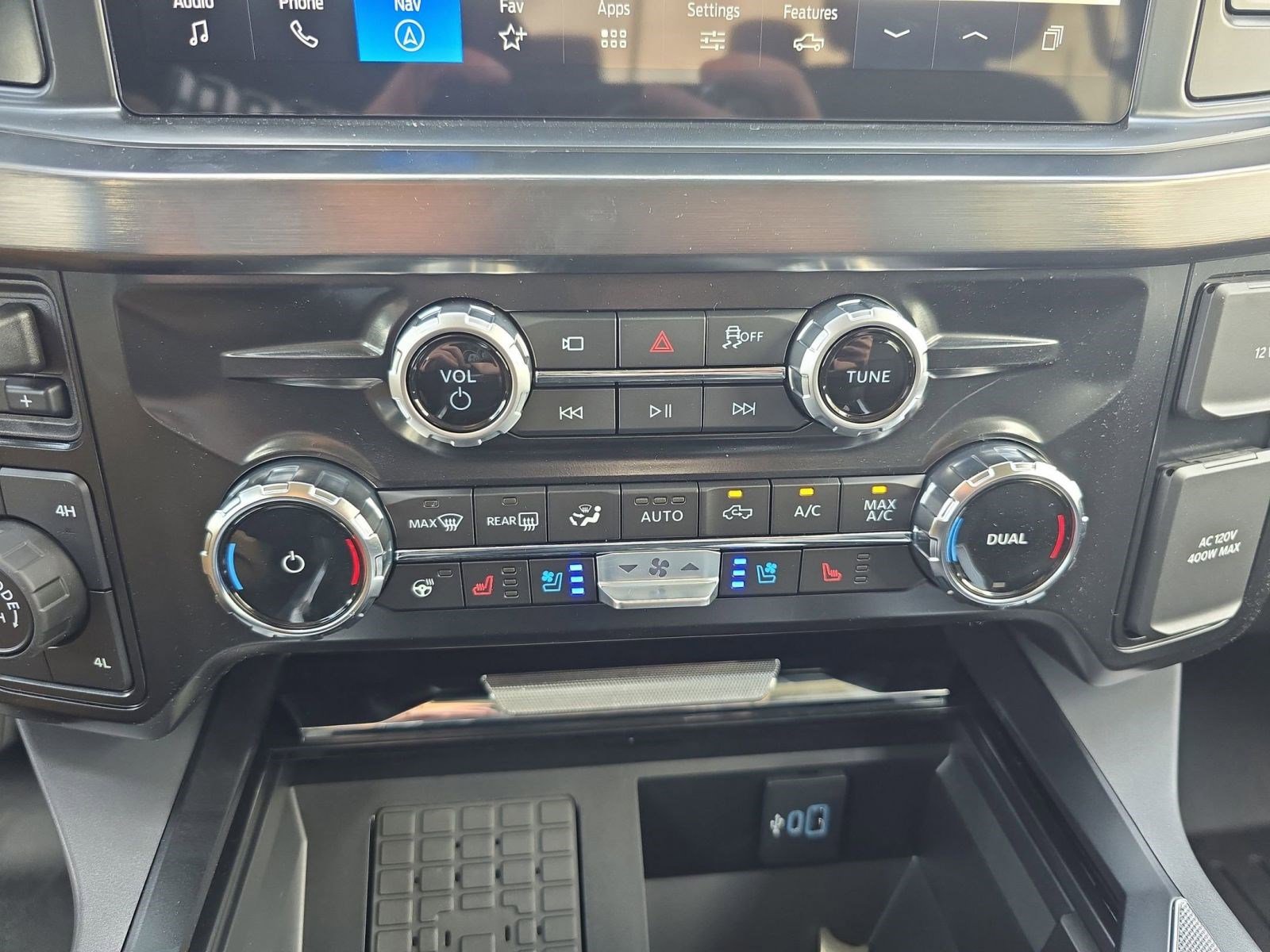 New 2025 Ford F250 Lariat w/ Tremor Off-Road Package image 16