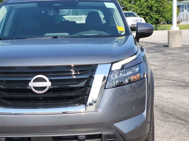 New 2025 Nissan Pathfinder Platinum w/ Cargo Package image 12