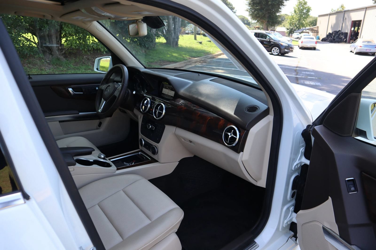 Used 2013 Mercedes-Benz GLK 350 2WD image 17