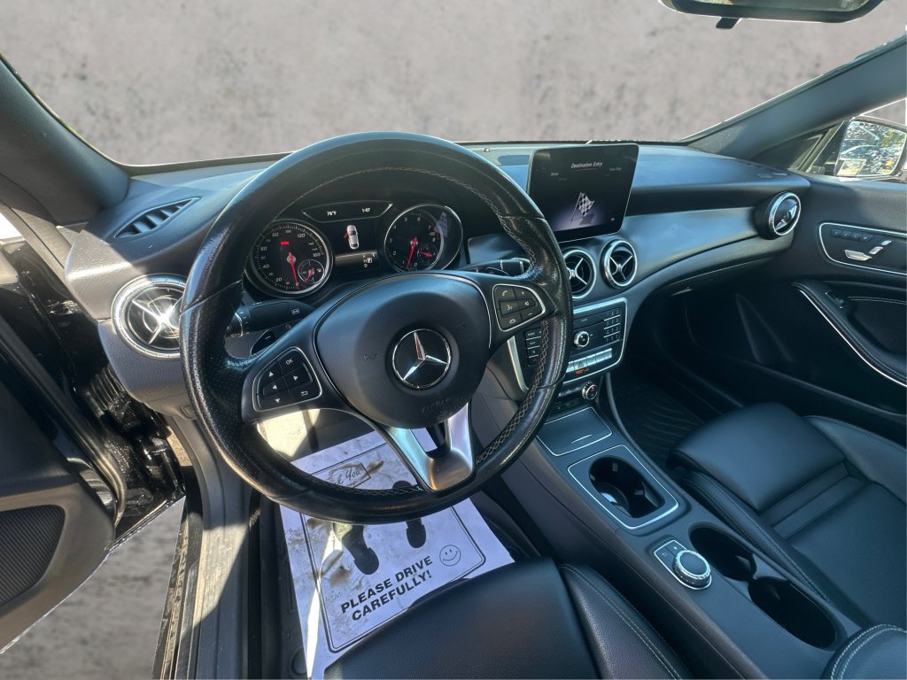 Used 2018 Mercedes-Benz CLA 250 4MATIC image 32