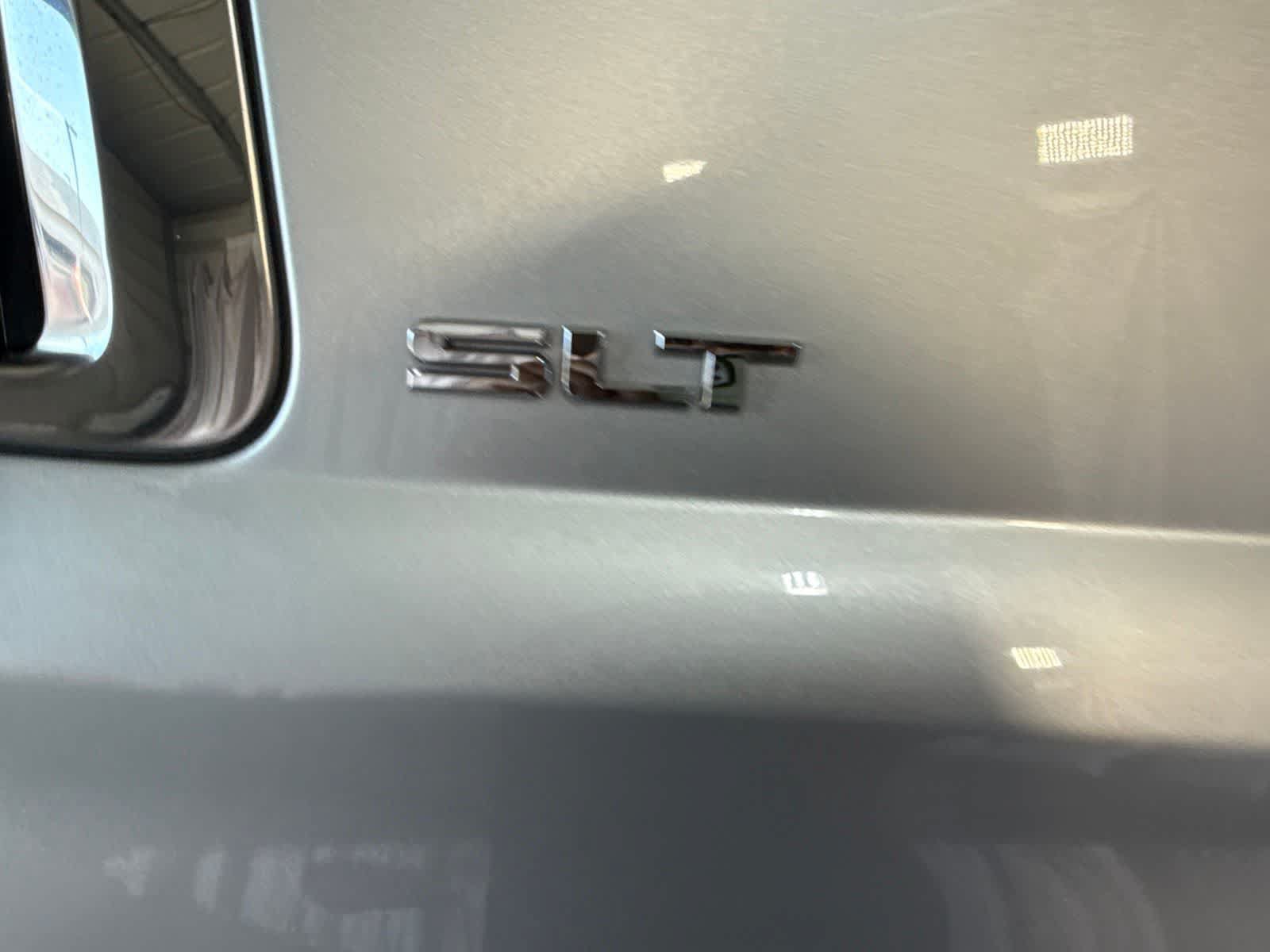 Used 2017 GMC Yukon XL SLT AWD/4WD image 11
