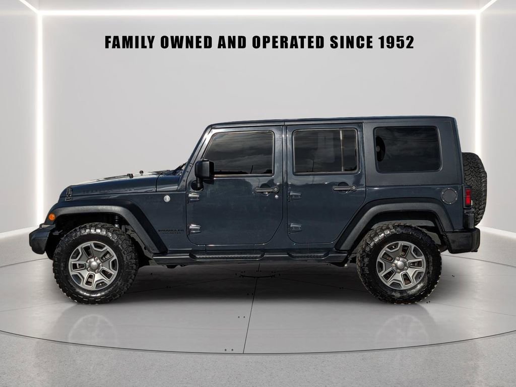 Used 2016 Jeep Wrangler Unlimited Rubicon w/ Connectivity Group AWD/4WD image 3