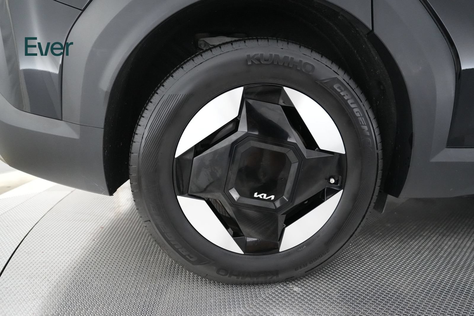 Used 2024 Kia EV9 Light Long Range RWD image 9