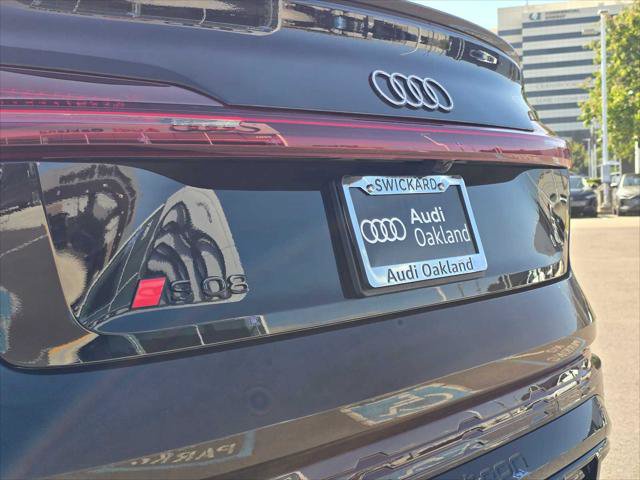 Used 2024 Audi SQ8 e-tron Prestige w/ Prestige Package AWD/4WD image 13