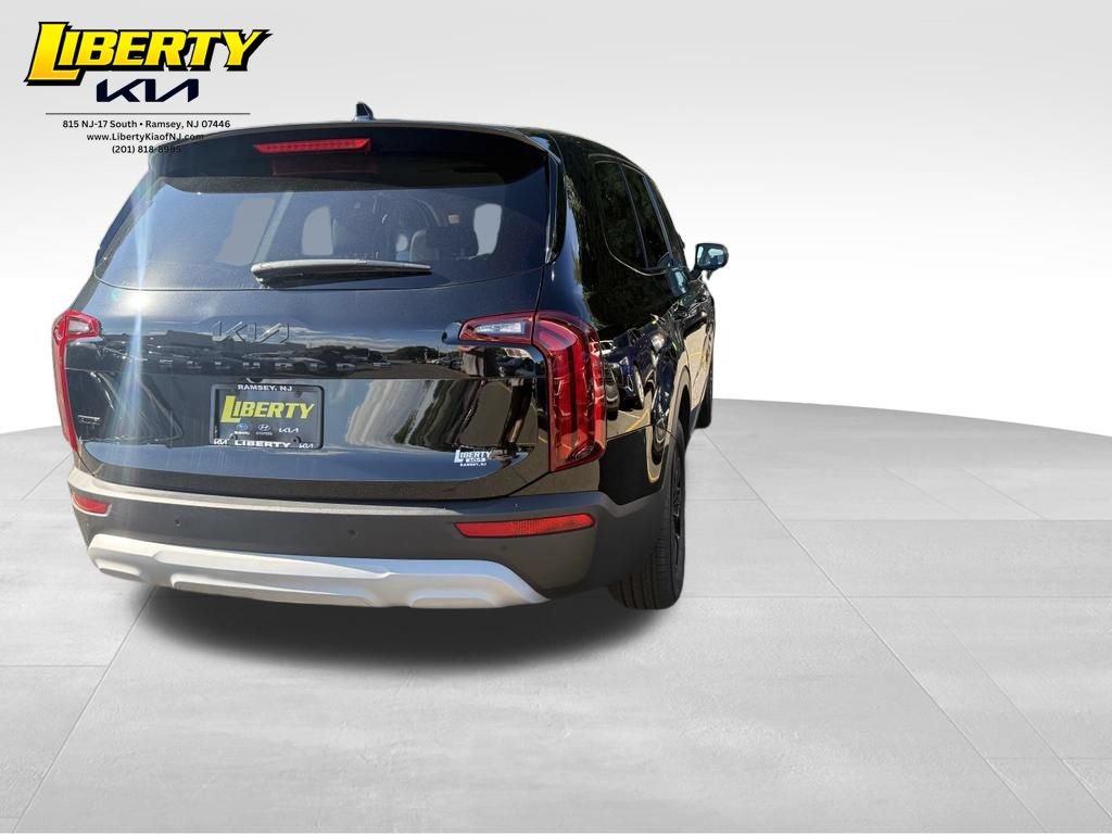 Used 2022 Kia Telluride LX AWD/4WD image 7