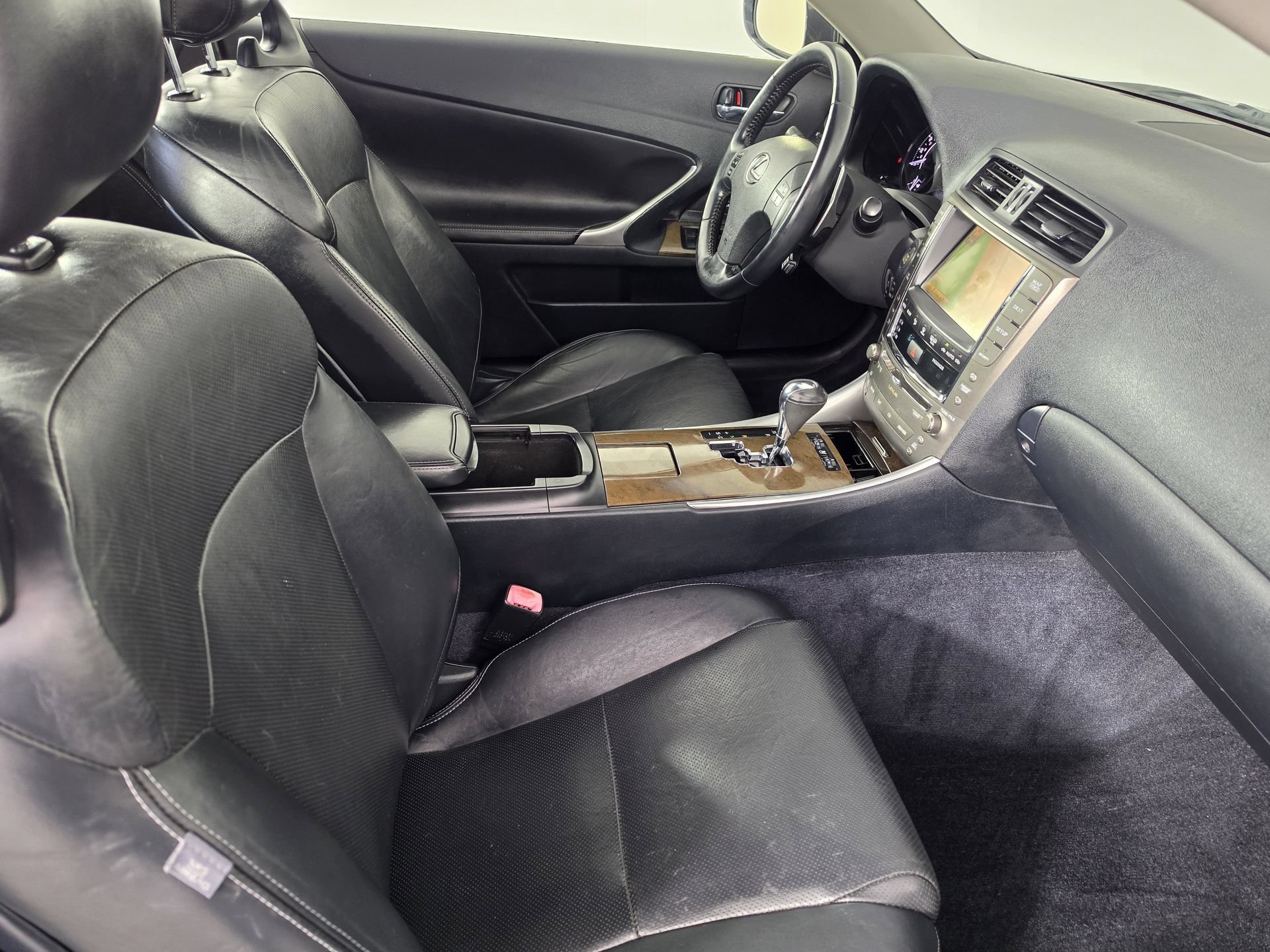 Used 2010 Lexus IS 350C RWD image 35