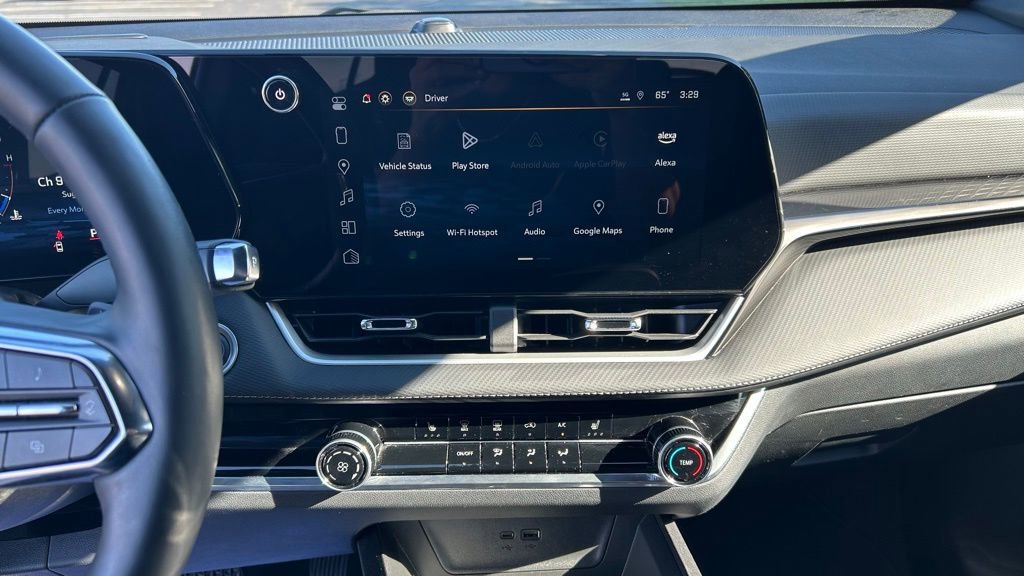 Used 2025 Chevrolet Equinox LT image 22